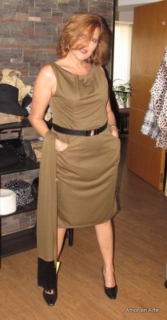 Imagen de Vestido diseño Lucía en crep de seda