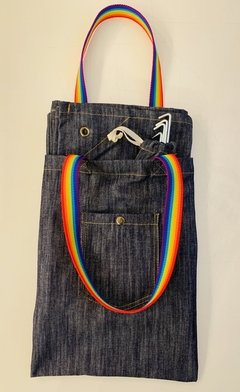 LONA CUADRADA DE JEAN CON TIRAS MULTICOLOR