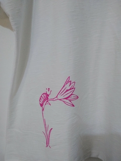 Remera Flor Silvestre Blanca SIN STOCK - comprar online