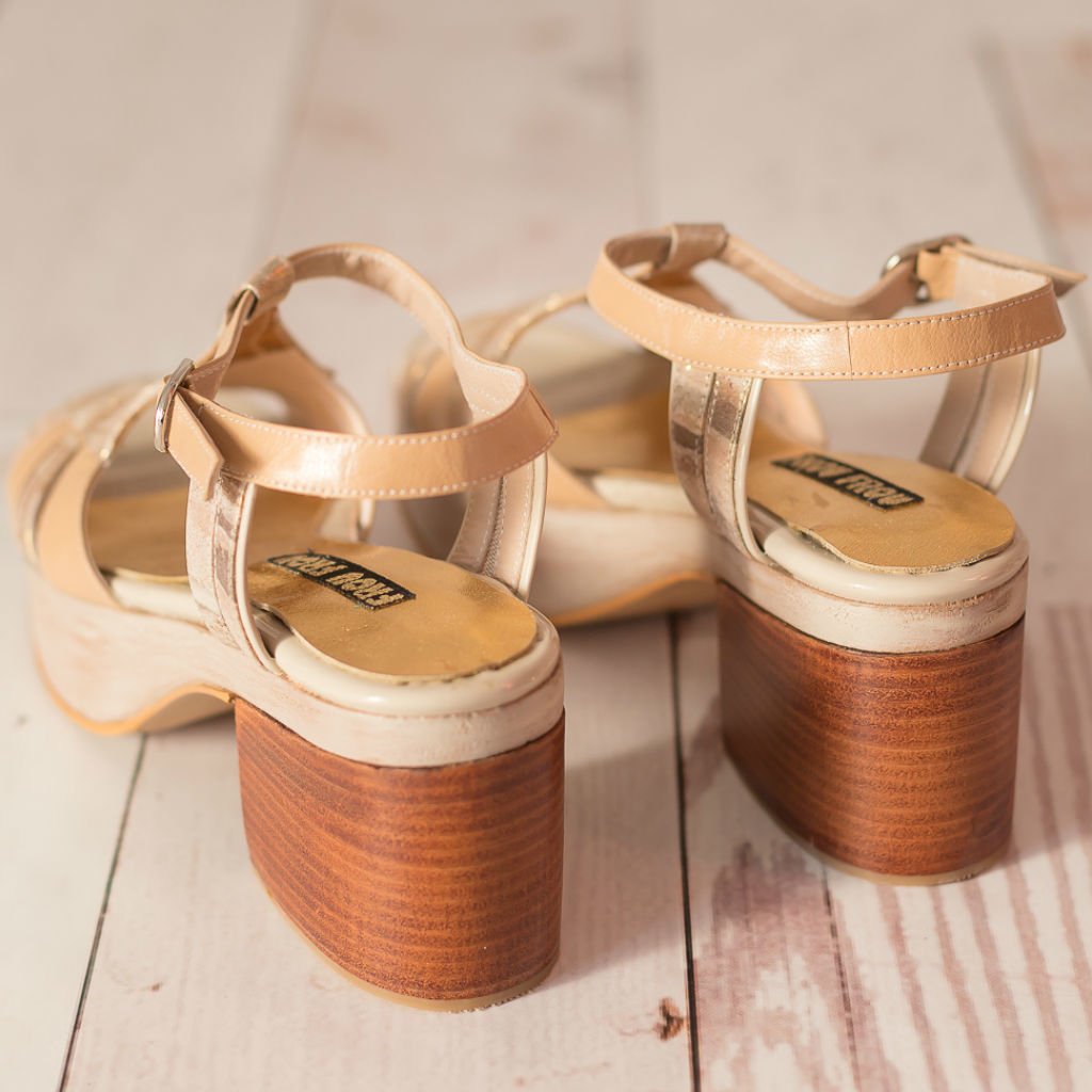 Sandalias Oro Cuero Plataforma