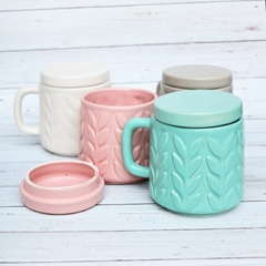 TAZA con TAPA MODELO HOJAS - COLOR CRUDO - LINEA INFUSIONES