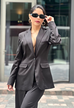 BLAZER NEGRO SATINADO FRANCY LEON ENTALLADO 741