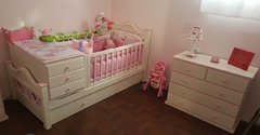Juego de Dormitorio Patinado: Cuna Funcional linea Premium + Ropero techo curvo + Comoda 5 cajones