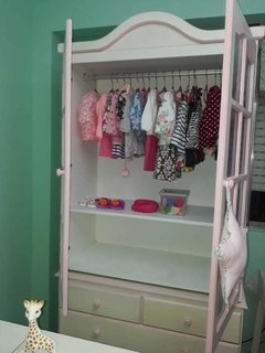 Juego de Dormitorio Patinado: Cuna Funcional linea Premium + Ropero techo curvo + Comoda 5 cajones en internet