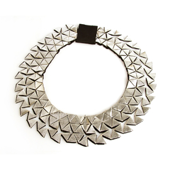 Collar textil tricot Dorado/negro - shop.normarinaudo.tiendanube.com