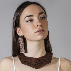 COLLAR "Colección Alhambra" - CUERO Y TRICOT-LYCRA - JOYA DE AUTOR - BY NORMA RINAUDO - comprar online