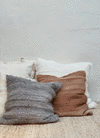LLAMA PILLOW - PLATA