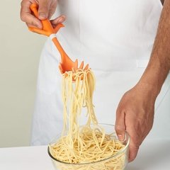 6 bonitos utensilios de cocina en formas humanas - Atomic Arte y Diseño S.A.S