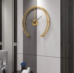 Reloj de pared moderno y geométrico de gran tamaño