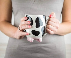 Taza con diseño de ubre en internet