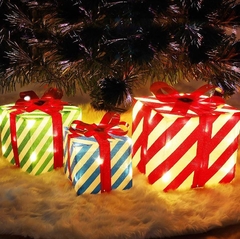 Juego de tres cajas de regalo iluminadas