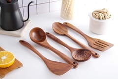 Juego de utensilios de cocina de madera - Atomic Arte y Diseño S.A.S
