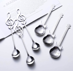 Juego de 6 cucharas de notas musicales