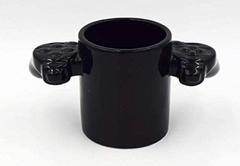 Taza mando de juegos en internet