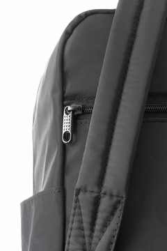 Imagen de MOCHILA CUADRADA Cierres ORO