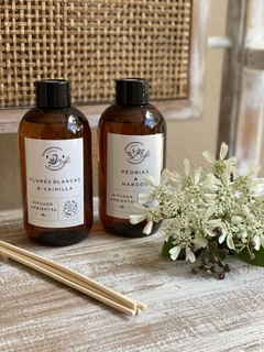 Difusor Flores Blancas & Vainilla - Save The Date Company | Florería en Buenos Aires con envío de flores a domicilio