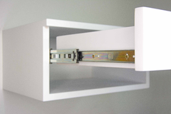 Mesa de luz flotante con un cajón y estante (estandard)