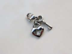 Dije pulsera Corazón y llave - Acero.
