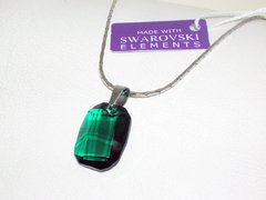Dije rectángular- Verde esmeralda + cadena- Swarovski