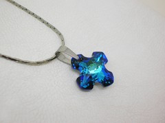 Dije Cruz Azulina + cadena-- Cristal en internet
