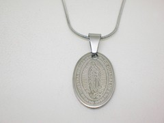 Dije medalla Virgen de Guadalupe + cadena- Acero - comprar online
