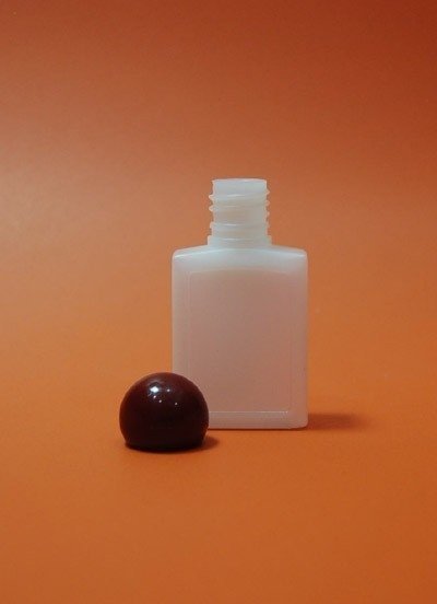 BOTELLA HOTELERA CUADRADA 30 ML R-18/415