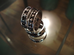 Anillo Cinta Piramide - CO&CO Joyeria & Diseño