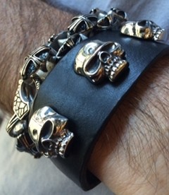 Muñequera 3 calaveras en cuero - CO&CO Joyeria & Diseño