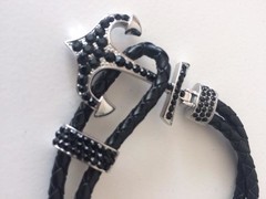 Pulsera ANCLA CON PIEDRAS NEGRAS - comprar online