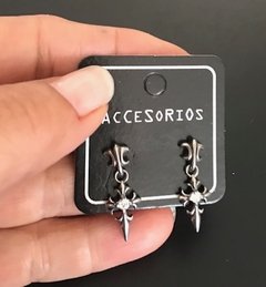 Aros Flor de lis con cruz colgante - comprar online