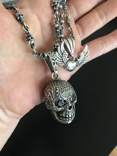 Dije Calavera Grabada