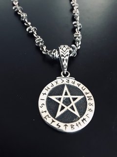 Dije Estrella Runa en internet