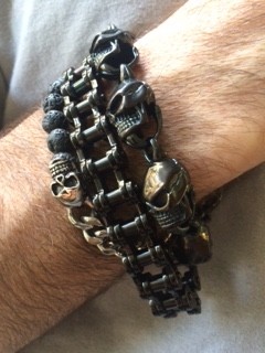 Pulsera Piedras volcanicas con cadena y calaveras - CO&CO Joyeria & Diseño