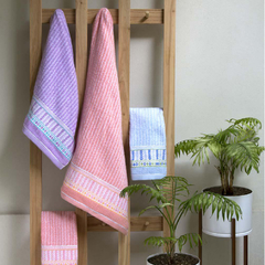 Toalla y Toallon Arco Iris 450 Jacquard Diseño Caty