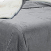 Acolchado Corderito Liso King Size Kavanagh Color Gris