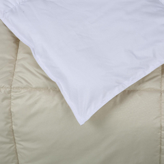 Acolchado Simil Plumon Reversible King Size Kavanagh Color Blanco/Natural