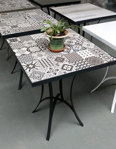 Mesa de hierro "Acri"