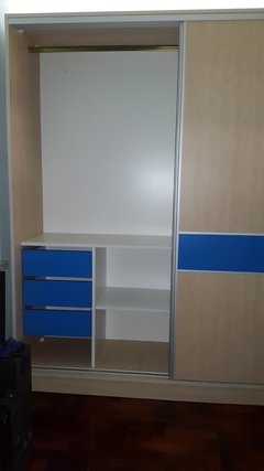 Placard 1,80 x 2,10 melamina y puertas laqueadas combinado