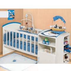 Cuna con Puerta y estantes Linea Junior LE