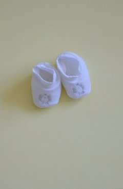 ESCARPINES BORDADOS VIRA VIRA ART 830