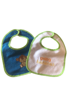 Talle: Único Set de 2 Baberos