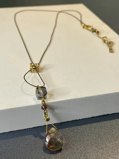 Art.2307 Collar gota hilos Colette gold vino. (copia)