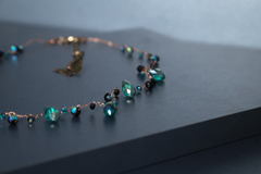 Art. 2201 Collar Cecile tejido gold verde ingles y negro. - comprar online