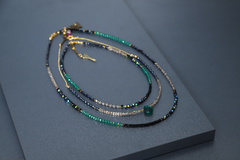 Art.2304 Collar corto combinado Colette verde ingles. en internet