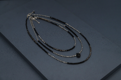 Art.2321 Set de tres collares en combinación Colette silver negro y gris cristal.
