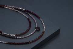 Art.2321 Set de tres collares en combinación Colette silver vino. - comprar online