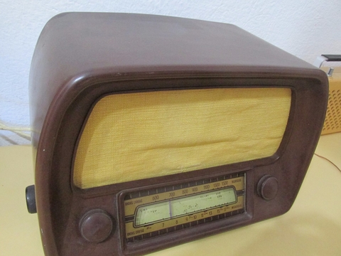 Antigua Radio A Lámpara Peabody Funcionando En Buen Estado en internet