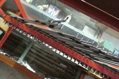 Mostrador Exhibidor De Tienda Para 114 Pantalones en internet
