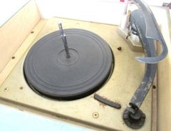 Radio Tocadisco Philco Tipo Valija Funcionando Perfecto - comprar online