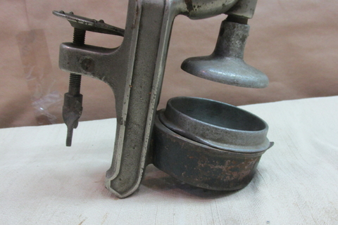 Exprimidor vintage para decoración - Polo Antiguo - Antigüedades en Argentina